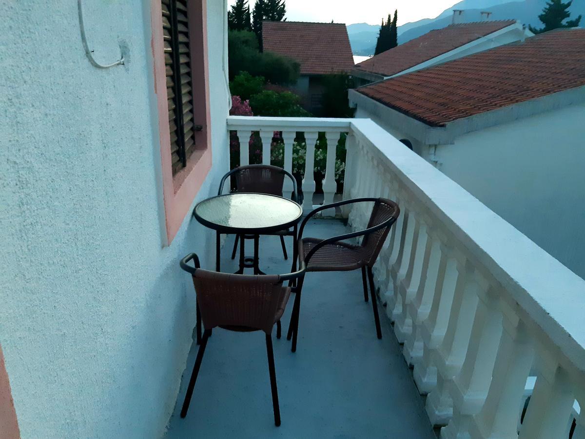 Apartments Ceca Tivat Dış mekan fotoğraf